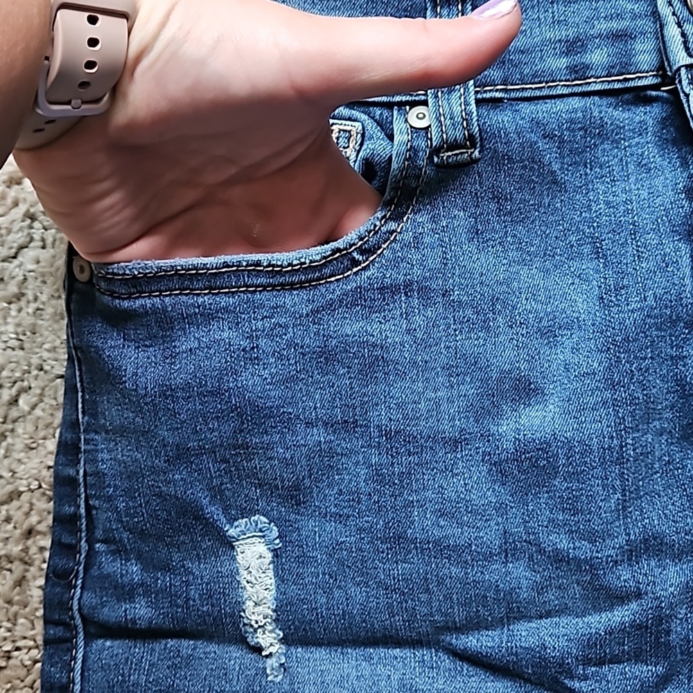 Time and Tru distressed denim jeans, size 13/31 - Picture 2 of 7